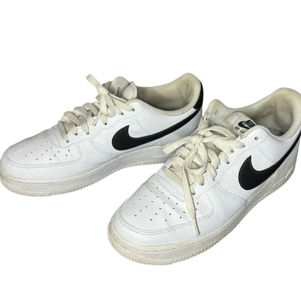 Nike Air Force 1 White with Black Swoosh Men and Women Unisex Size 9.5 Casual